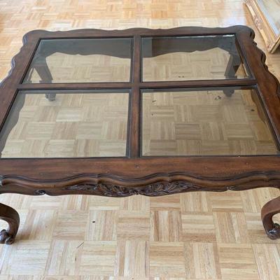 LOT 31 Oversize coffee table 