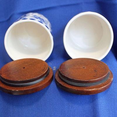 Lot 213: 3 Delft Canisters