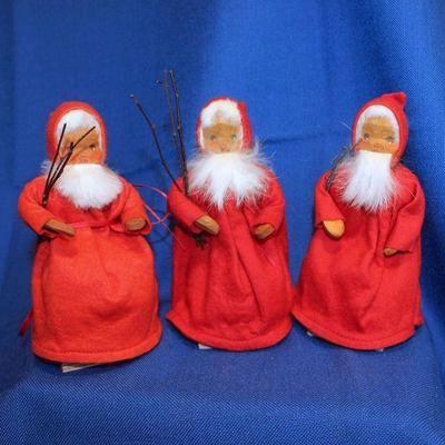 Lot 251A: Set of 3 Vintage Santas