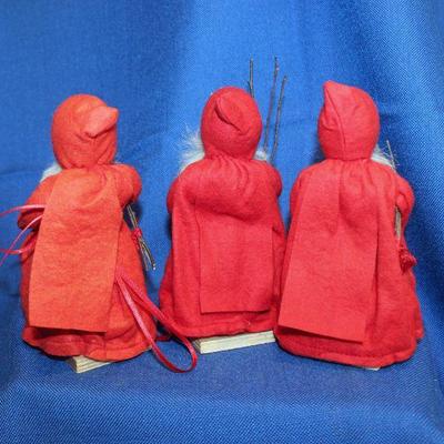 Lot 251A: Set of 3 Vintage Santas