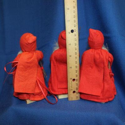 Lot 251A: Set of 3 Vintage Santas