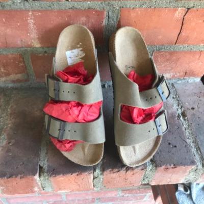 basic new walk shoes Birkenstock sandals, size 6W, tan