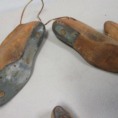 Lot 265 - Wooden Shoe Molds 