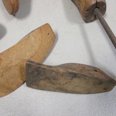Lot 265 - Wooden Shoe Molds 