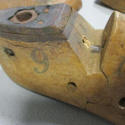 Lot 265 - Wooden Shoe Molds 