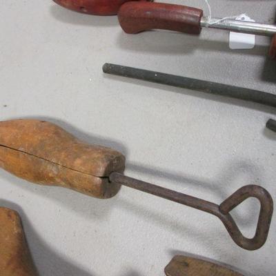 Lot 265 - Wooden Shoe Molds 