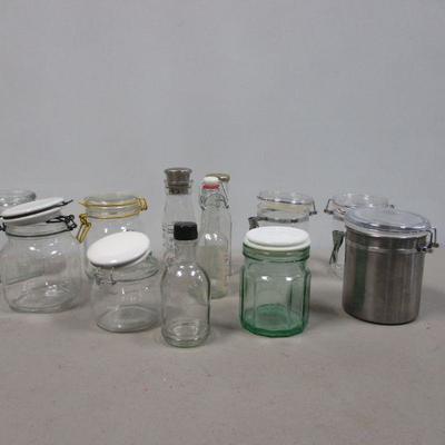 Lot 266 - Containers 