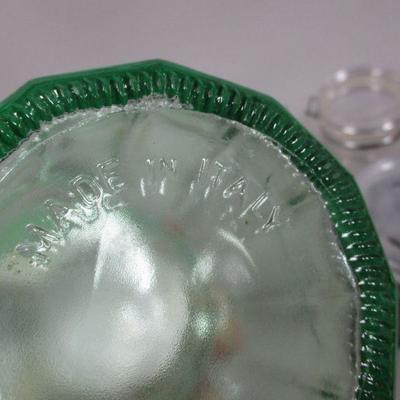 Lot 266 - Containers 