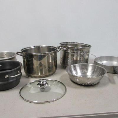 Lot 267 - Kitchen Items - Wagner Ware Pan