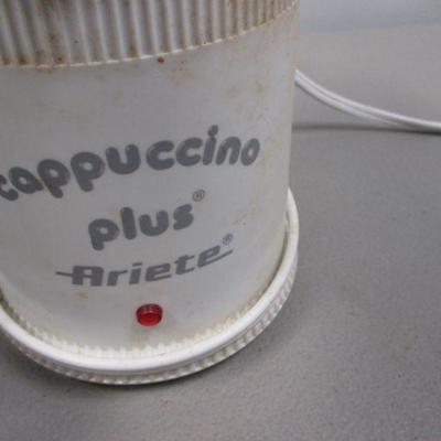 Lot 269 - Kitchen Items 
