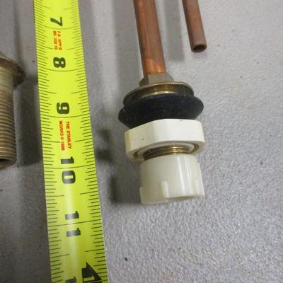 Lot 273 - Lawn Sprinkler Parts Or Toilet Float Valves