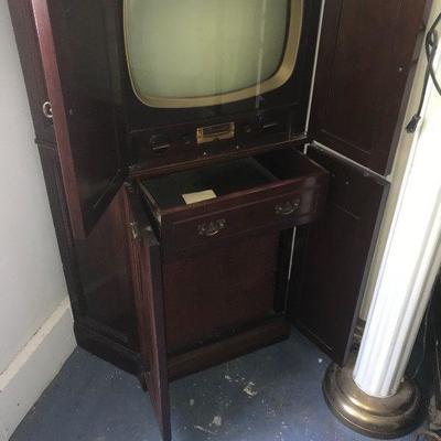 Mid Century Modern 1940's 1950's Vintage Capehart Television & Cabinet With Manual