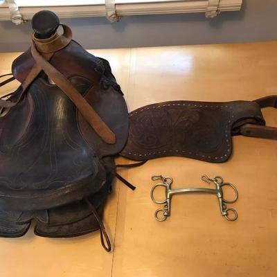 Saddle