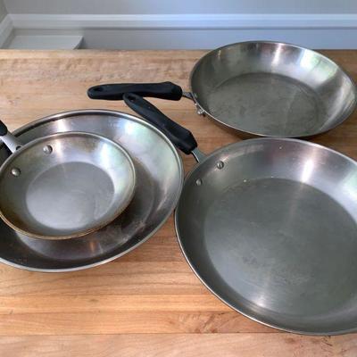 LOT 67 Skillets