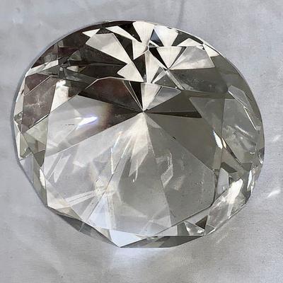 LOT 70 Crystal "diamond" paper weight