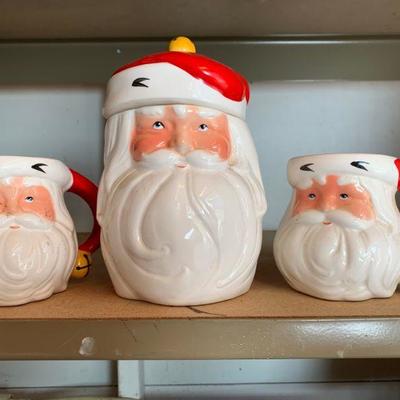 LOT 75  Vintage Santa Claus cookie jar & 2 cups