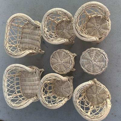 LOT 77 Wicker doll furniture