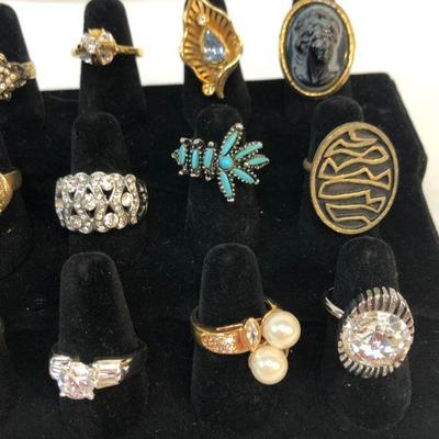 Vintage Costume Jewelry Lot, 18 rings
