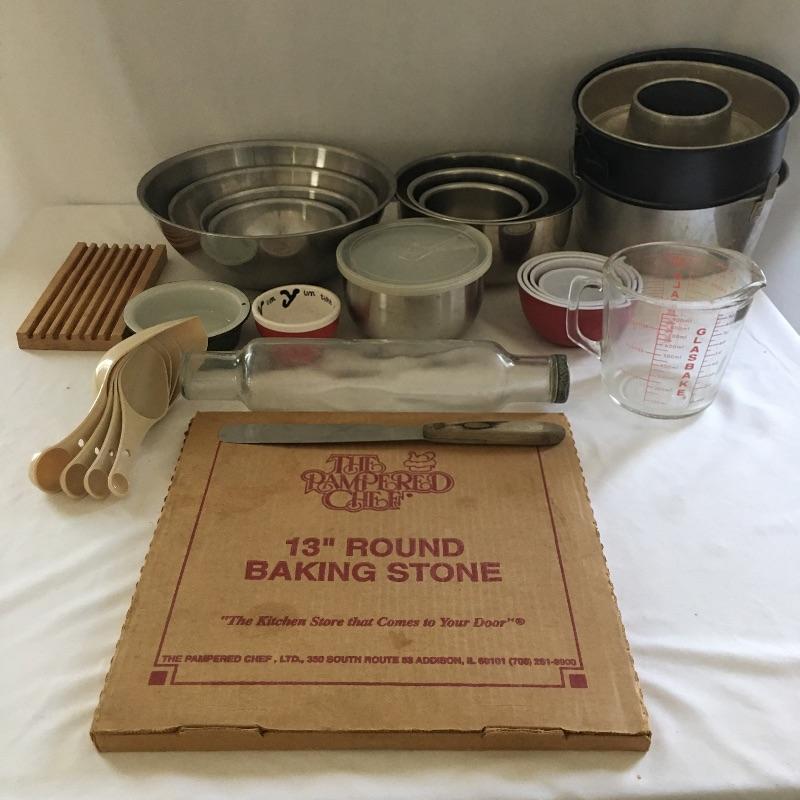 Lot 113 Pampered Chef Stone & Baking Array