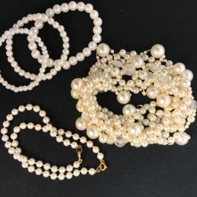 Six (6) Costume Pearl Bracelets Vintage 