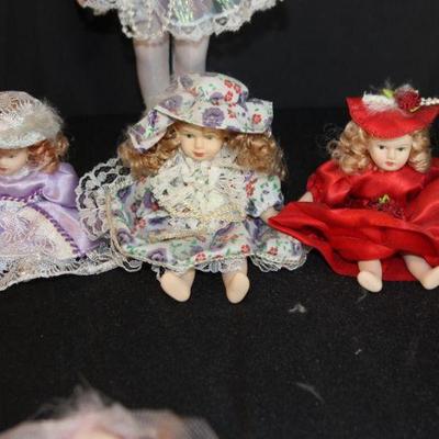 Set of 6 Small Porcelain Dolls