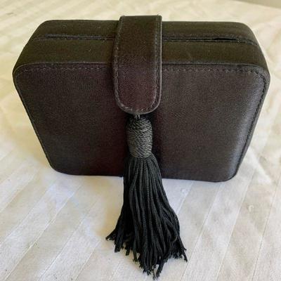 LOT 97 Evening bags & fascinator!