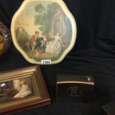 Assorted pictures and book end lot 1382