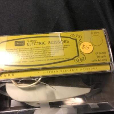 Electric scissors and philips Norelco  shaver lot 1404
