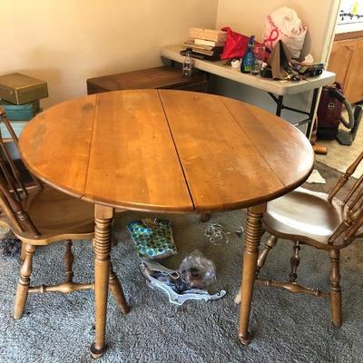 Small Expandable Drop Leaf Dining Table with 3 Chairs