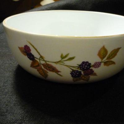 8 inch round EVESHAM BOWL - Royal Worcester Fine Porcelain