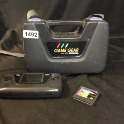 Sega Game Gear with case Lot 1492