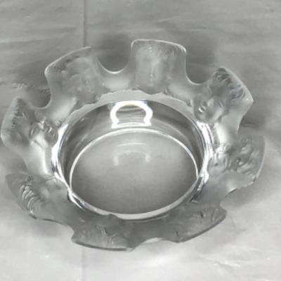 D-106 llalique Crystal ashtray