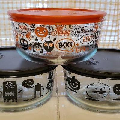 3 Pyrex Halloween Themed Casserole/Storage Containers Lot 3