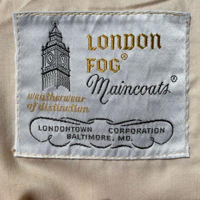 LOT 104 London Fog all weather trench coat Size X Small