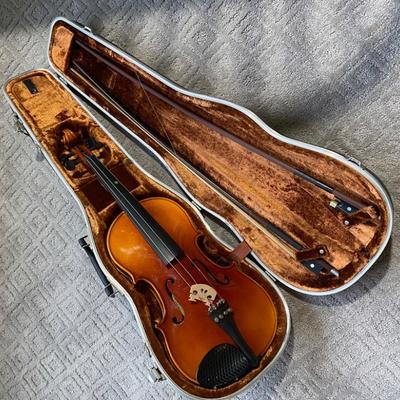 Lot #119 Antique Violin in case 