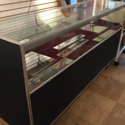 Glass display case Lot 1497