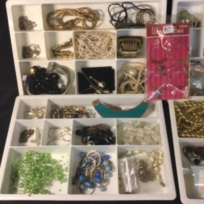 Costume jewelry lot 1515 displays not included