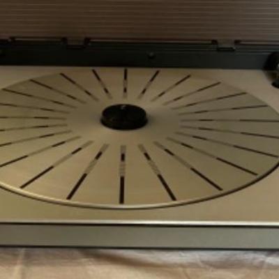 Lot#144 Bang & Olufsen Beograd RX-2 Turntable 