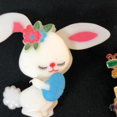 Holiday pins/brooches, vintage costume jewelry, Easter & Christmas