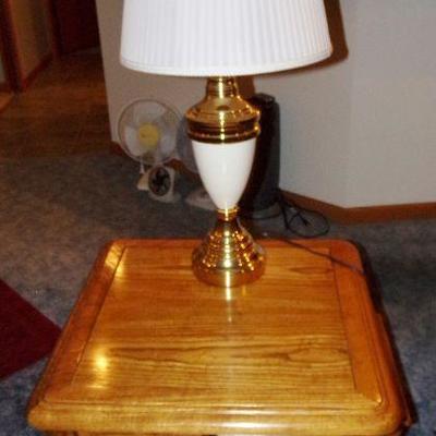 LOT 11  END TABLE + LAMP
