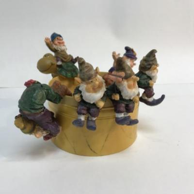 Gnomes - 6 resin figurines that hang from the rim of glass or pot