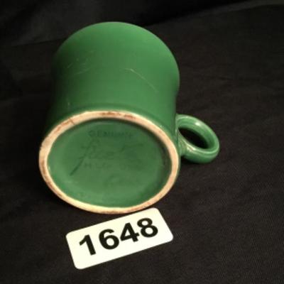 Vintage green fiesta ware mug has chip and crack see pictures Lot 1648