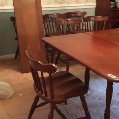 Solid Maple Wood Drop Leaf Table with 2 leaves and 6 chairs Lot 1664
