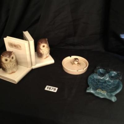 Owl book ends, owl ashtray, owl dish Lot 1678