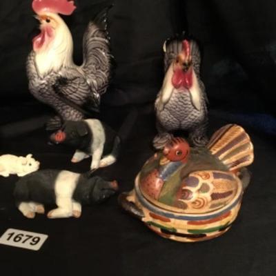 Assorted chickens, roosters and pigs home decor lot 1679