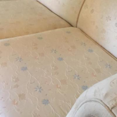 Vintage upholstered couch Lot 1693