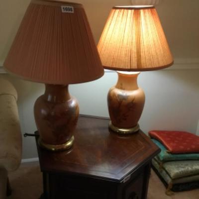 Set of lamps with shades Lot 1698