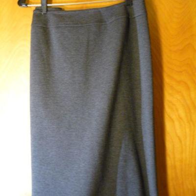 NWT Tahari Suit - Jacket and Skirt - Size 14Womens