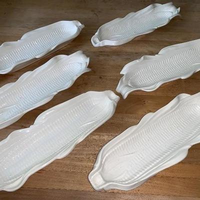 LOT 110 corn plates