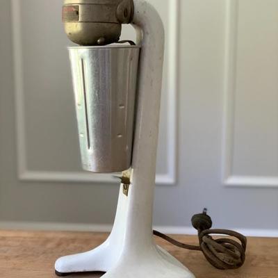 LOT 113 Hamilton Beach vintage malt mixer